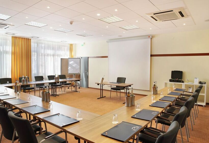 Hotel Courtyard By Marriott Dresden