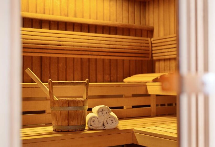 Hotel Courtyard By Marriott Dresden