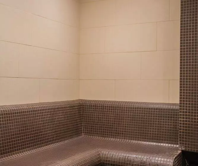 هتل Homaris West Side