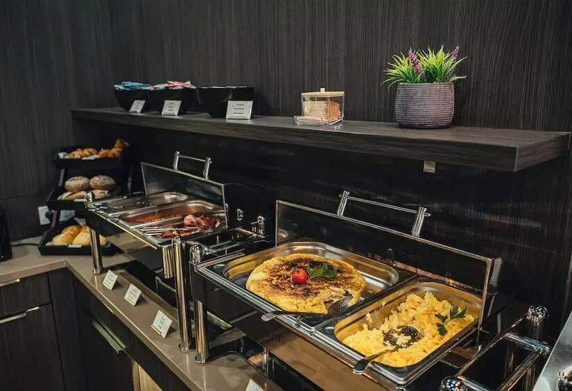 هتل Homaris West Side