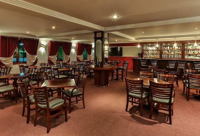 هتل Home Green Home