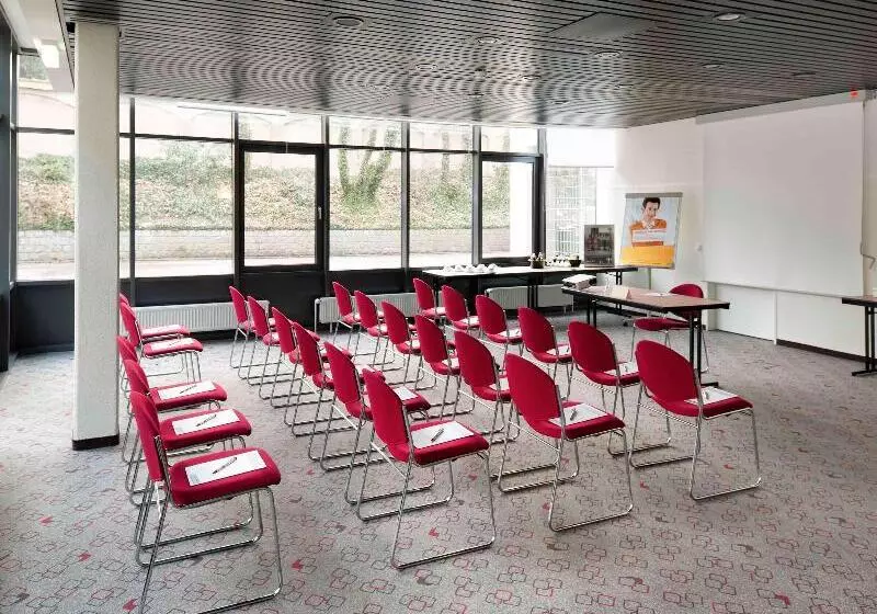 Отель Ibis Augsburg Hauptbahnhof