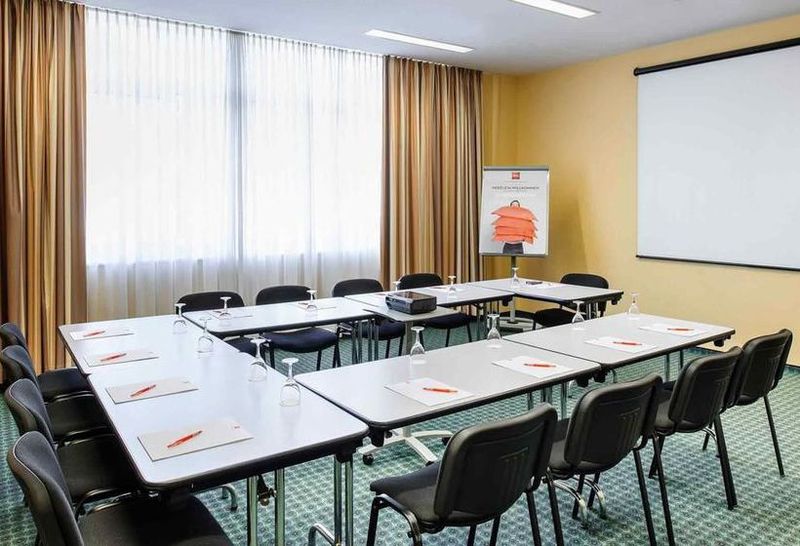 酒店 Ibis Augsburg Hauptbahnhof