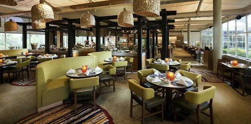 Hotel Sails In The Desert