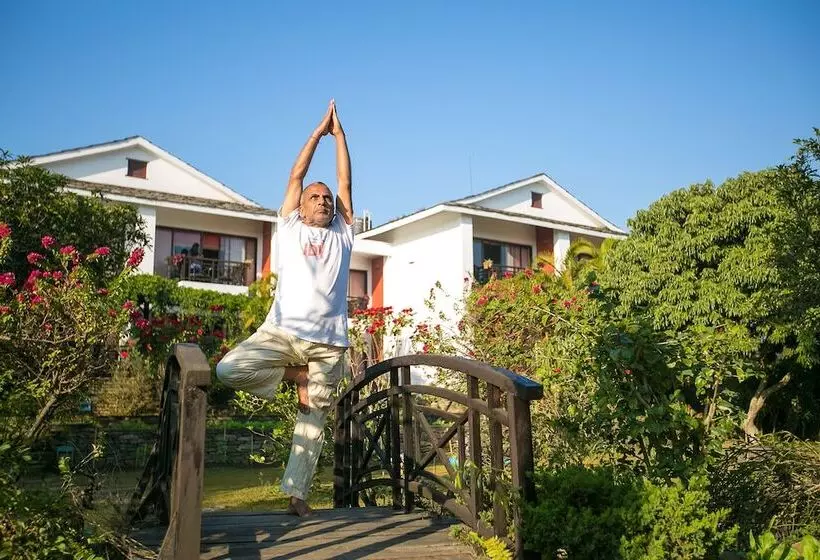 هتل Shangri La Village Resort