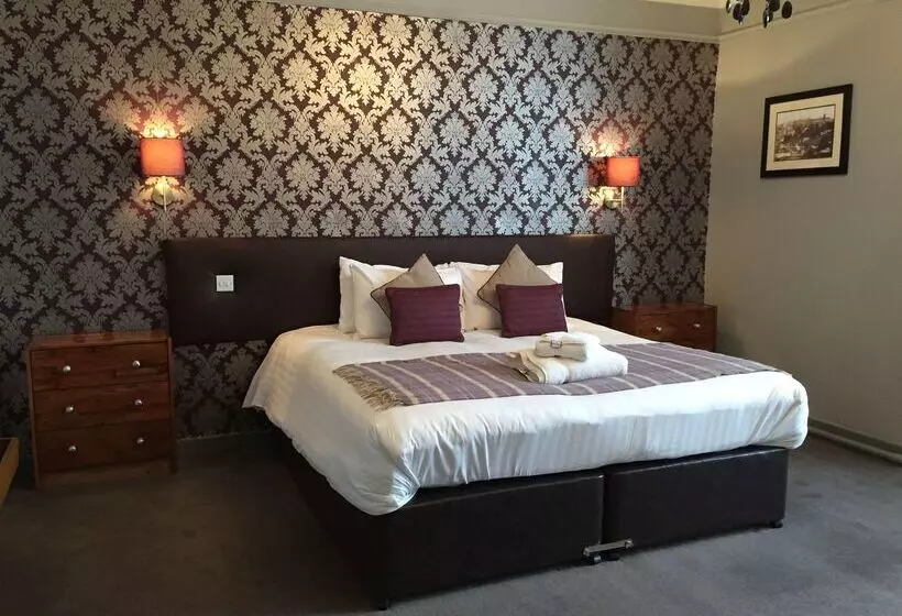 Отель The Crown