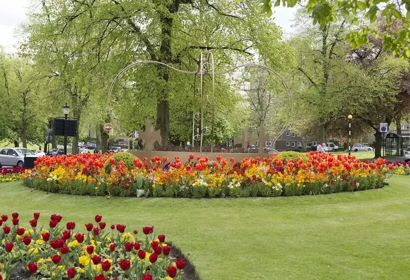 Отель The Crown