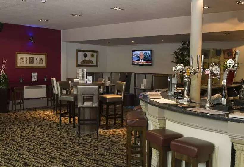 Отель The Crown