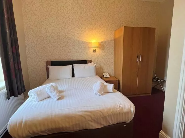 Отель The Crown