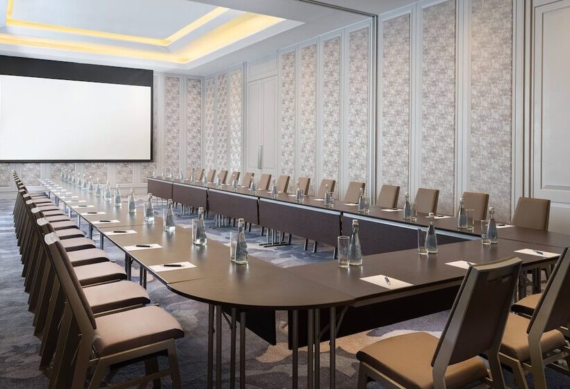 Sheraton Surabaya Hotel & Towers