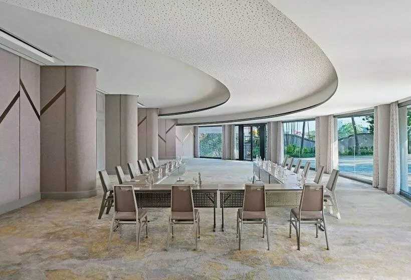 Sheraton Surabaya Hotel & Towers