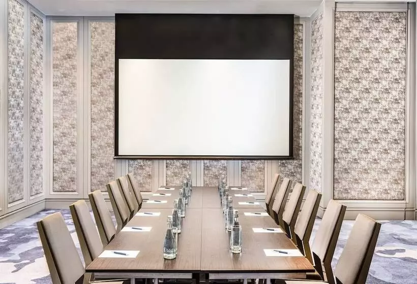 Sheraton Surabaya Hotel & Towers