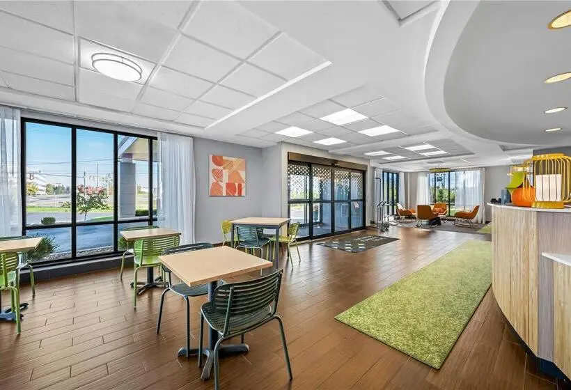 Clarion Hotel Beachwood Cleveland