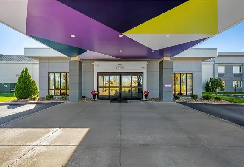 Clarion Hotel Beachwood Cleveland