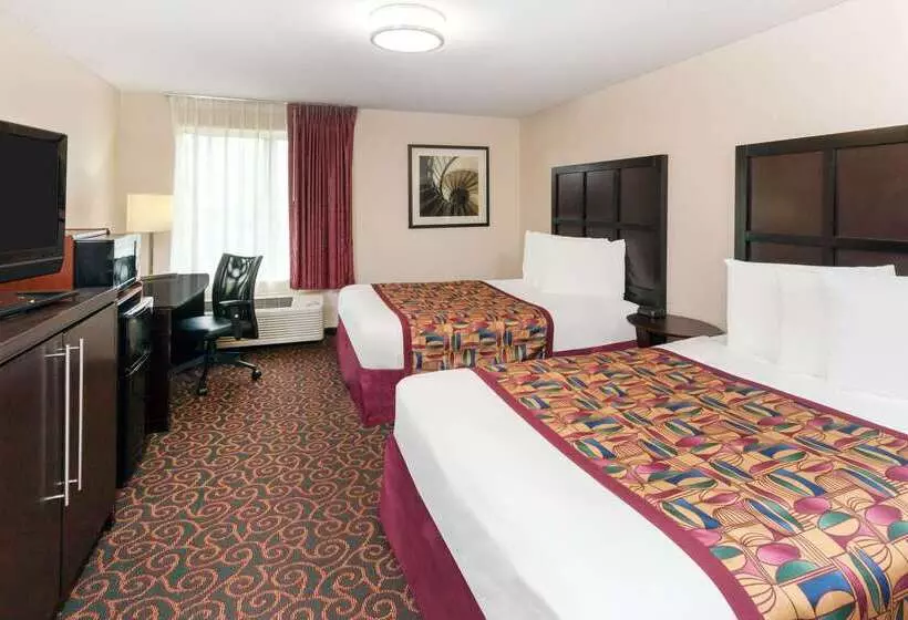 هتل Baymont By Wyndham Chicago/calumet City