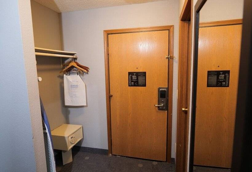 Szálloda Baymont By Wyndham Flint Airport North