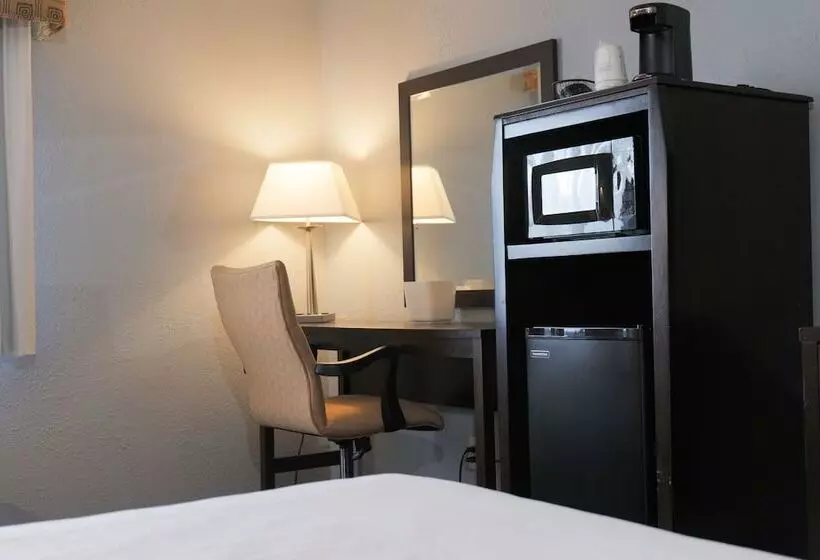 酒店 Baymont By Wyndham Flint Airport North