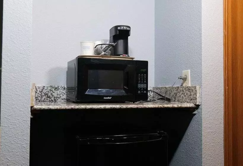 酒店 Baymont By Wyndham Flint Airport North