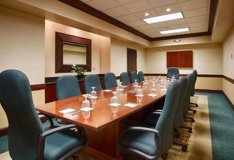 酒店 Best Western Aku Tiki Inn