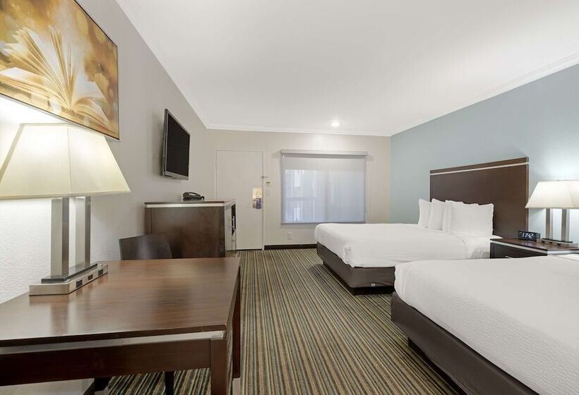 Best Western Courtesy Inn Hotel   Anaheim Resort At The Park