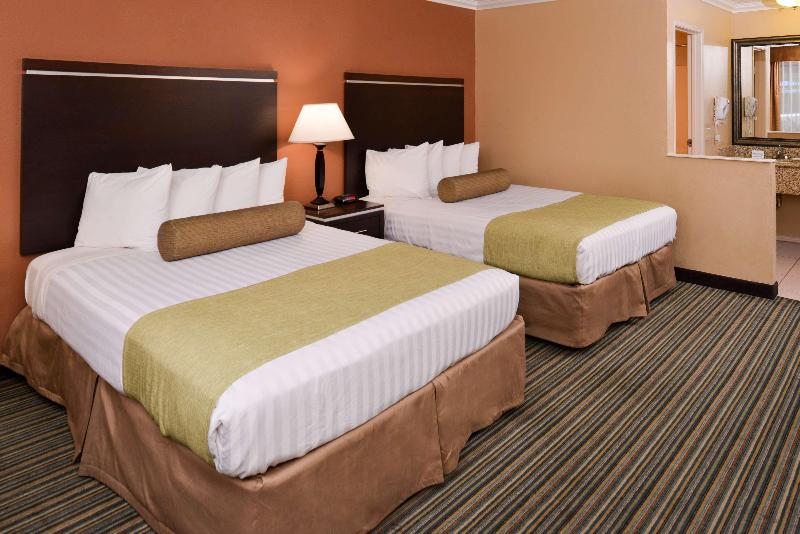 Best Western Courtesy Inn Hotel   Anaheim Resort At The Park