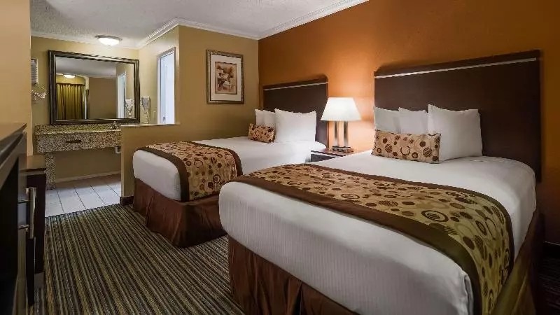 Best Western Courtesy Inn Hotel Anaheim Resort At The Park