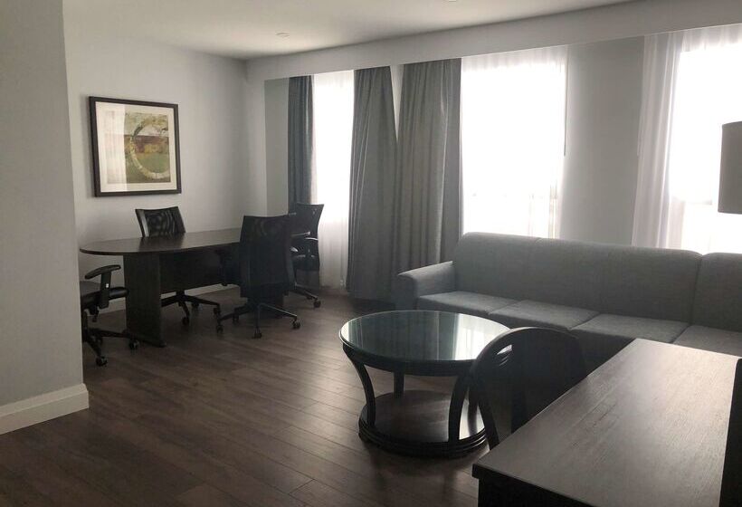 Отель Best Western Plus Barrie