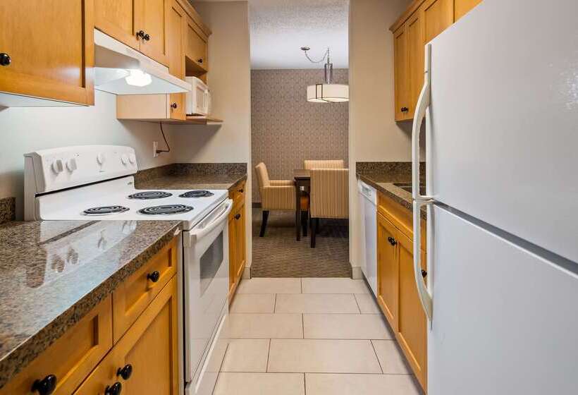 בית מלון כפרי Best Western Plus Country Meadows Inn