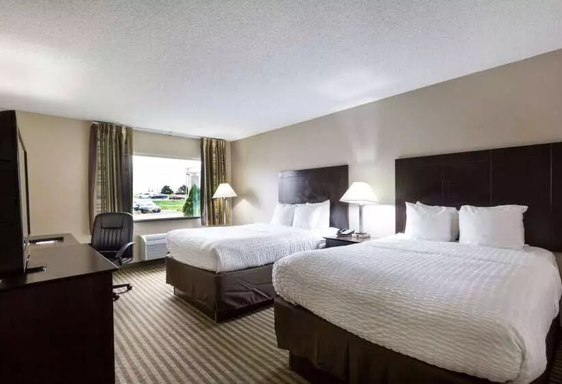 Clarion Hotel Beachwood Cleveland