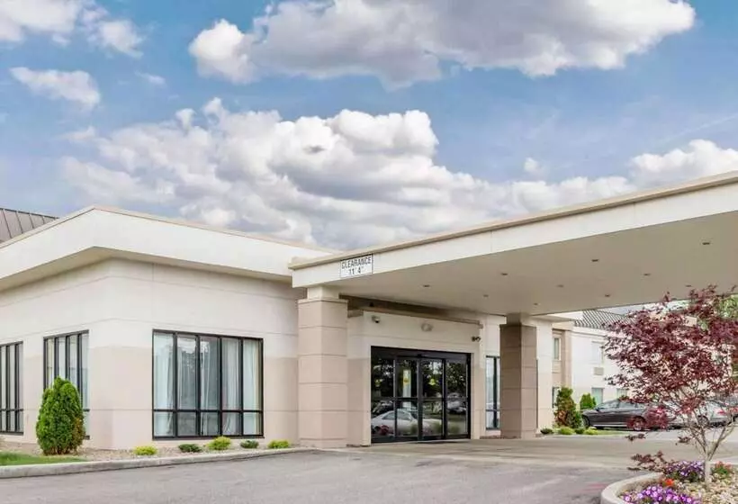 Clarion Hotel Beachwood Cleveland