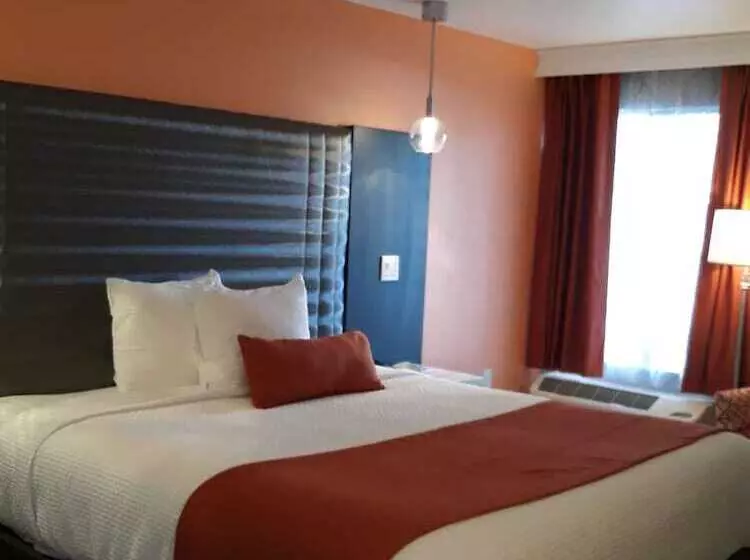 ホテル Clarion Pointe El Cajon San Diego East