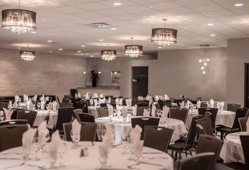 Coast Kamloops Hotel & Conference Centre