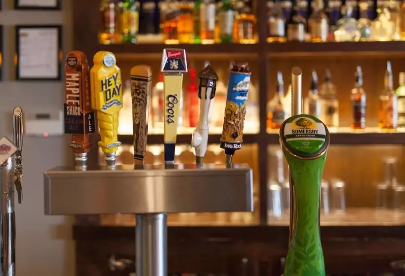 Coast Kamloops Hotel & Conference Centre