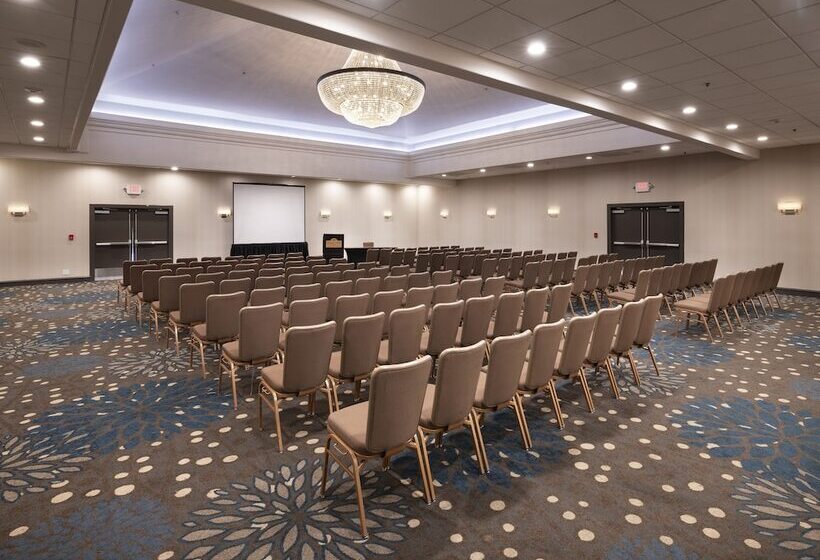 فندق Concord Plaza