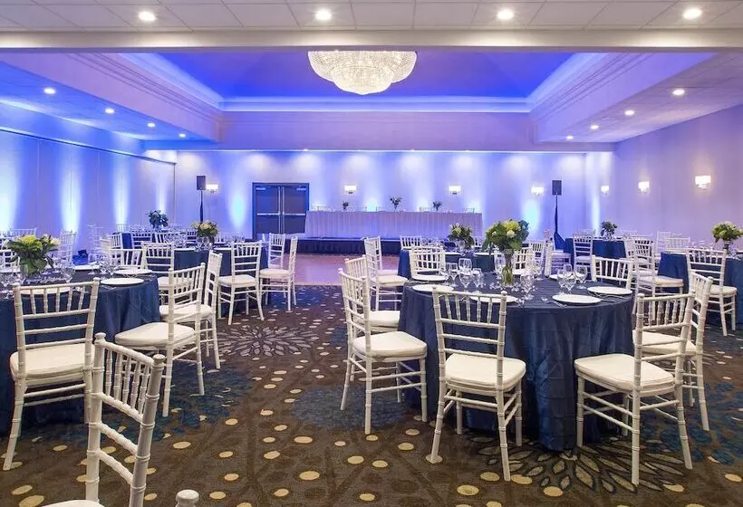 Отель Concord Plaza