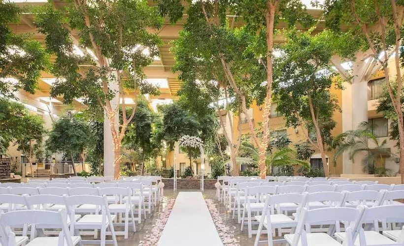 Отель Concord Plaza