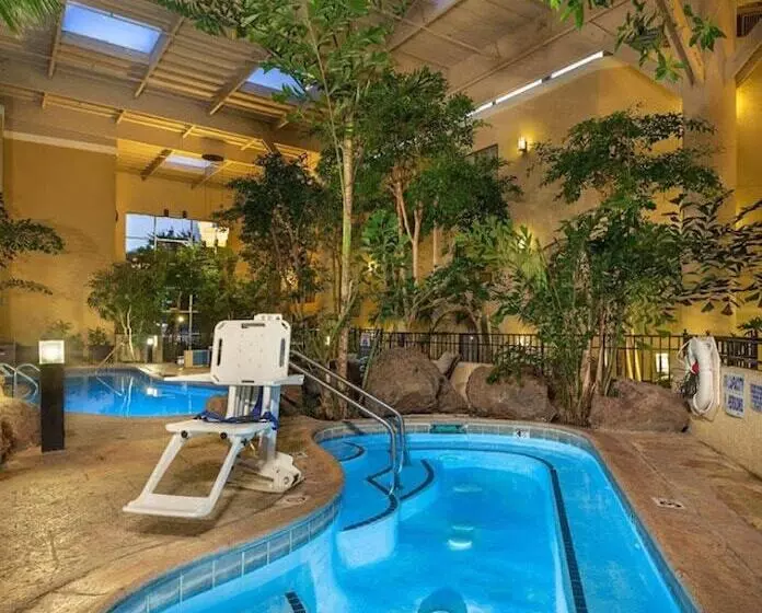 Отель Concord Plaza