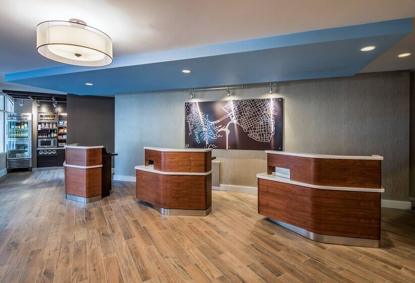 Otel Courtyard By Marriott Charleston Historic District