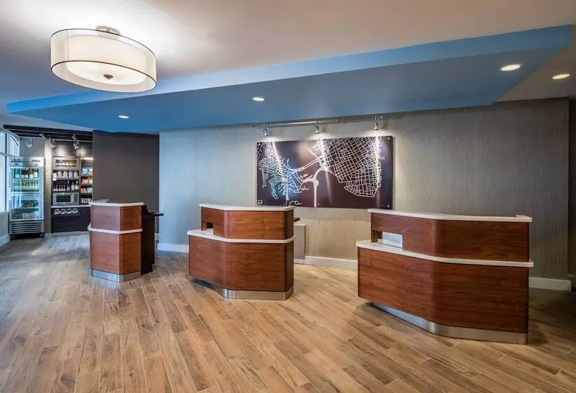 ホテル Courtyard By Marriott Charleston Historic District