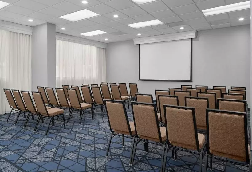 בית מלון כפרי Courtyard By Marriott Cypress Anaheim / Orange County