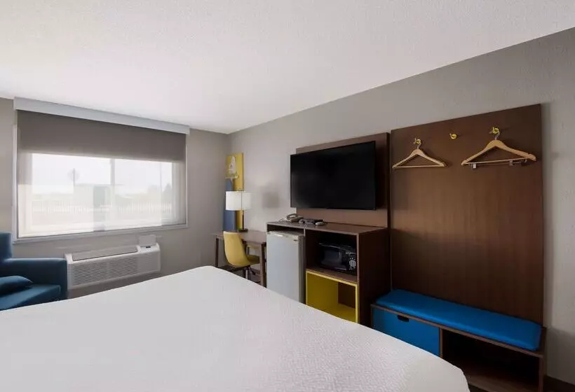 هتل Days Inn By Wyndham Ankeny Des Moines