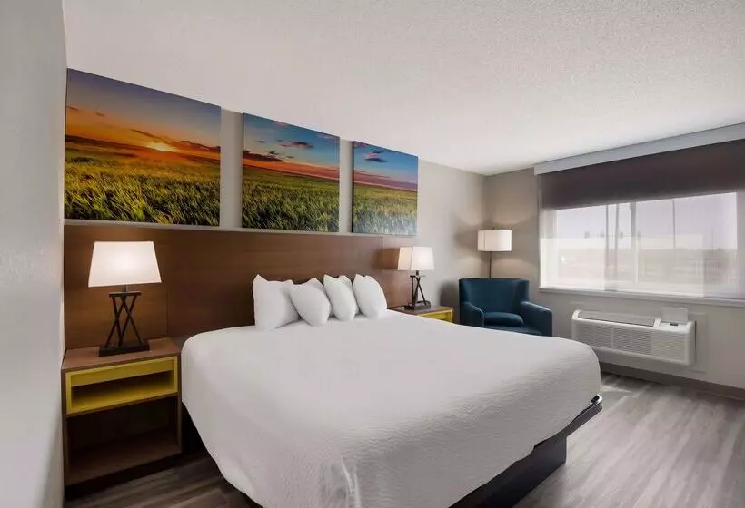 هتل Days Inn By Wyndham Ankeny Des Moines