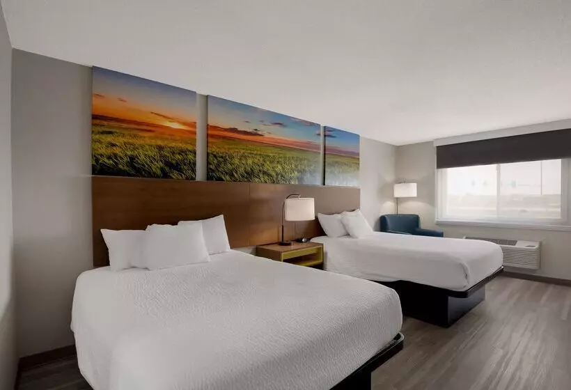 هتل Days Inn By Wyndham Ankeny Des Moines