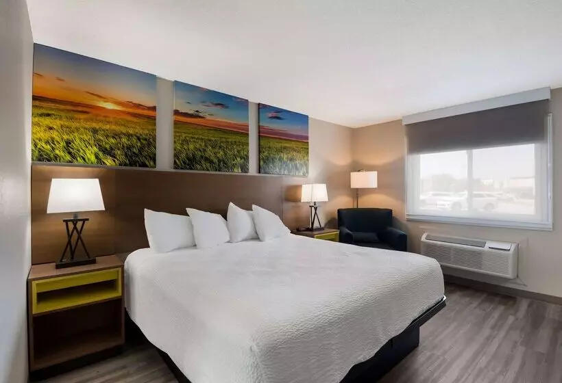 هتل Days Inn By Wyndham Ankeny Des Moines