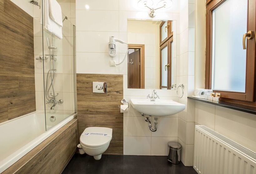 هتل Diament Plaza Gliwice