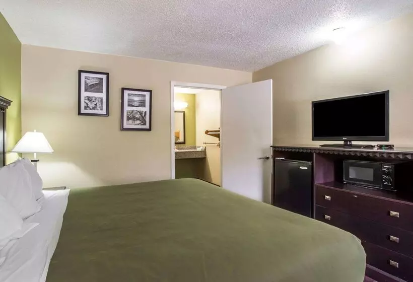 ホテル Econo Lodge Biltmore