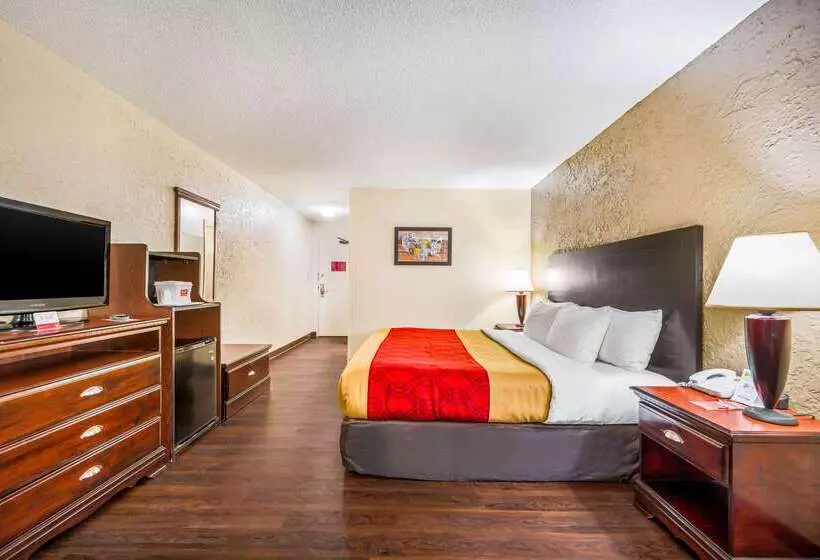 Отель Econo Lodge Corinth
