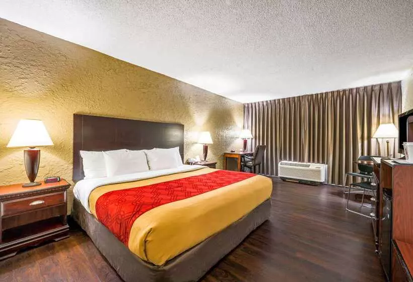 Отель Econo Lodge Corinth