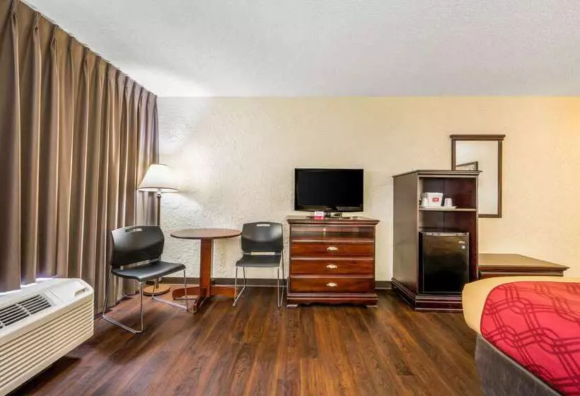 Отель Econo Lodge Corinth