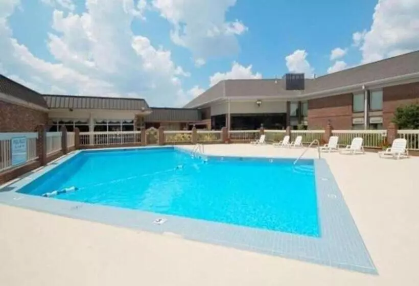 Отель Econo Lodge Corinth